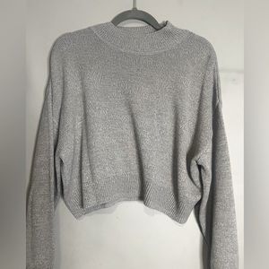 Divided Balloon Sleeves Cropped Sweater